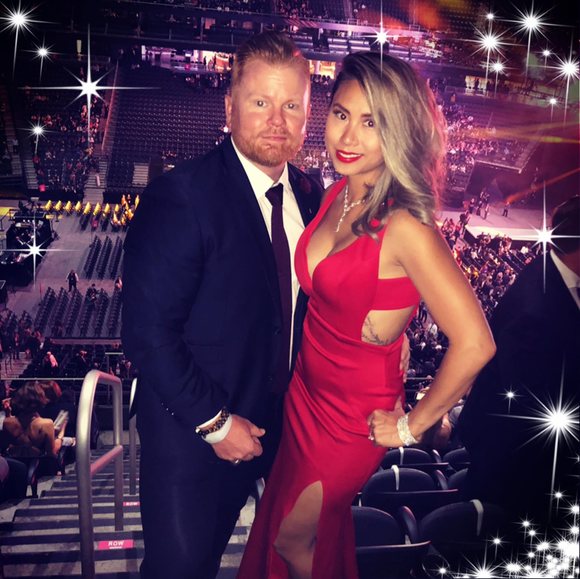 Meet your Posher, Jennifer - Picture 1 of 1